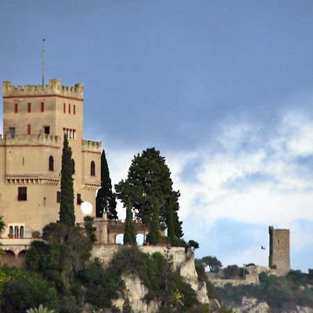 Pedalando Sul Mare Villa Finale Ligure Kültér fotó